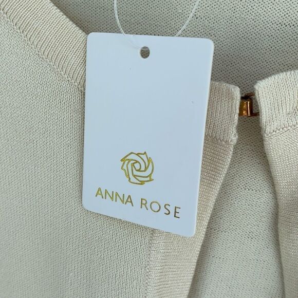 Anna Rose Sz M Sweater NWT Clasp On Front - Picture 6 of 13